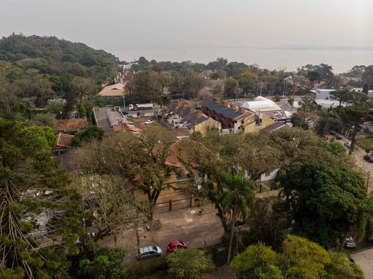 Casa em condomínio fechado, 3 dormitórios, suíte e duas vagas de garagem — foto 46