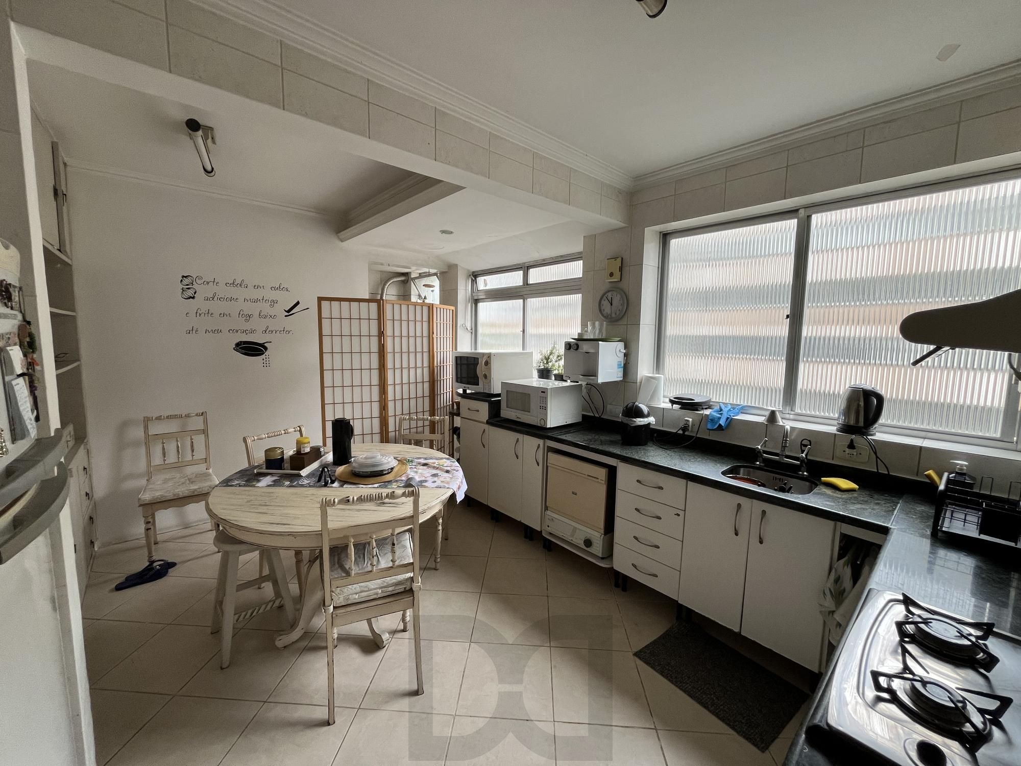 Apartamento de dois quartos com suíte no bairro Menino Deus em Porto Alegre — foto 4