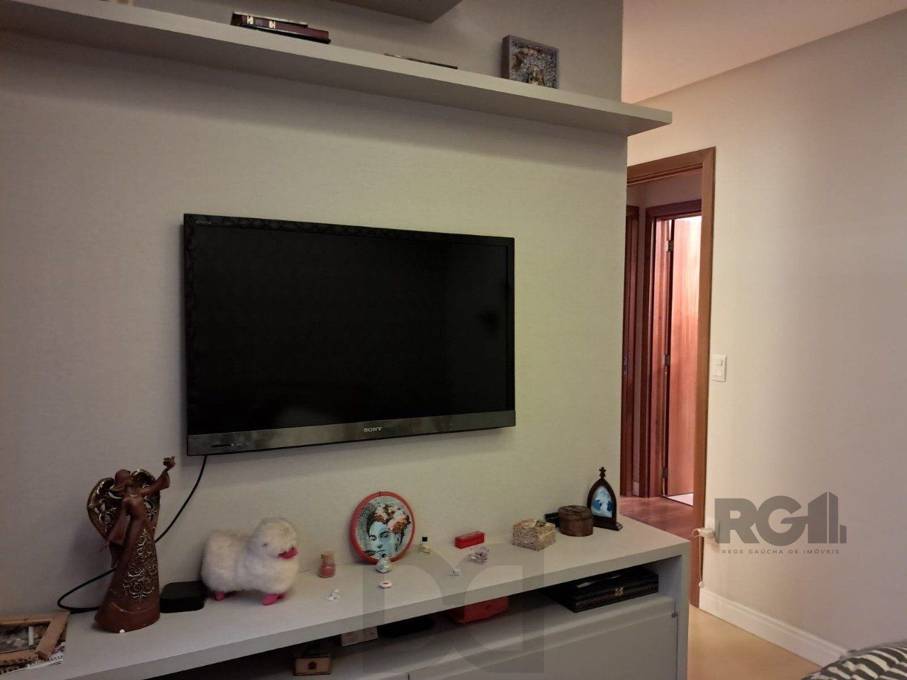 Apartamento de dois quartos, suíte e uma vaga de garagem no bairro Santana em Porto Alegre. — foto 44