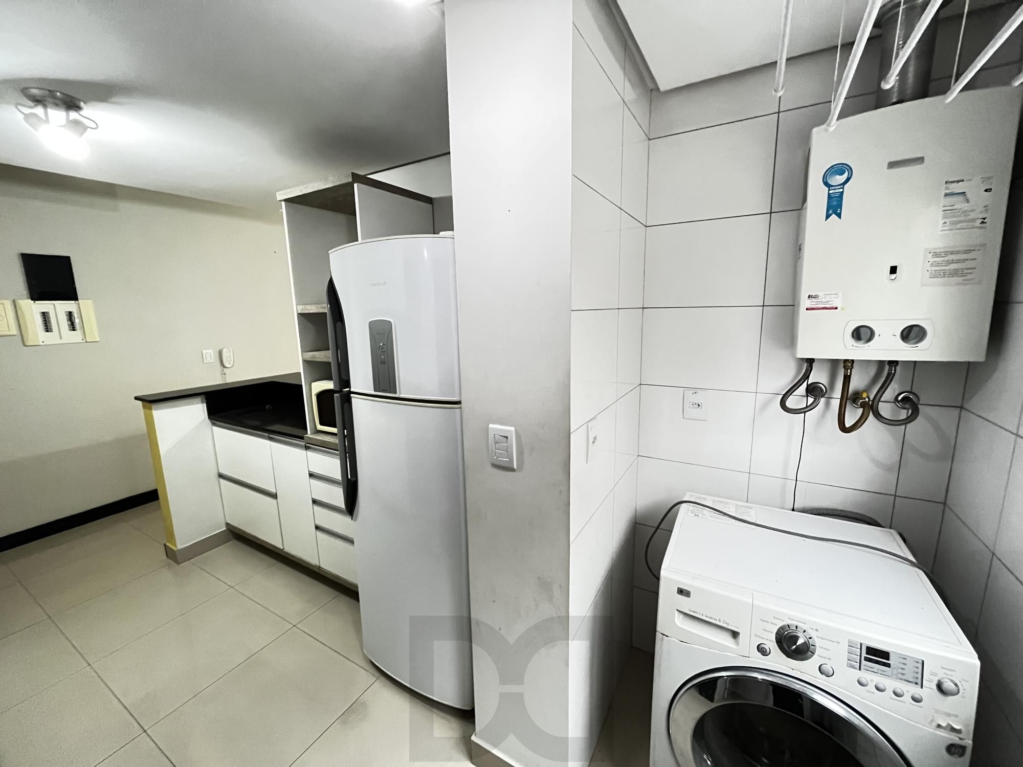 Apartamento de 2 quartos, suíte e 1 vaga de garagem no bairro Santana em POA/RS — foto 16