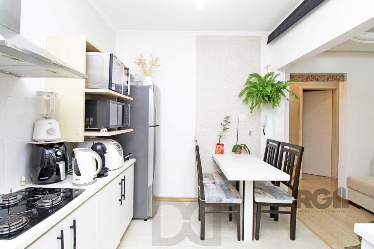 Apartamento de quatro dormitórios e uma vaga de garagem no bairro Bom Fim em Porto Alegre. — foto 33