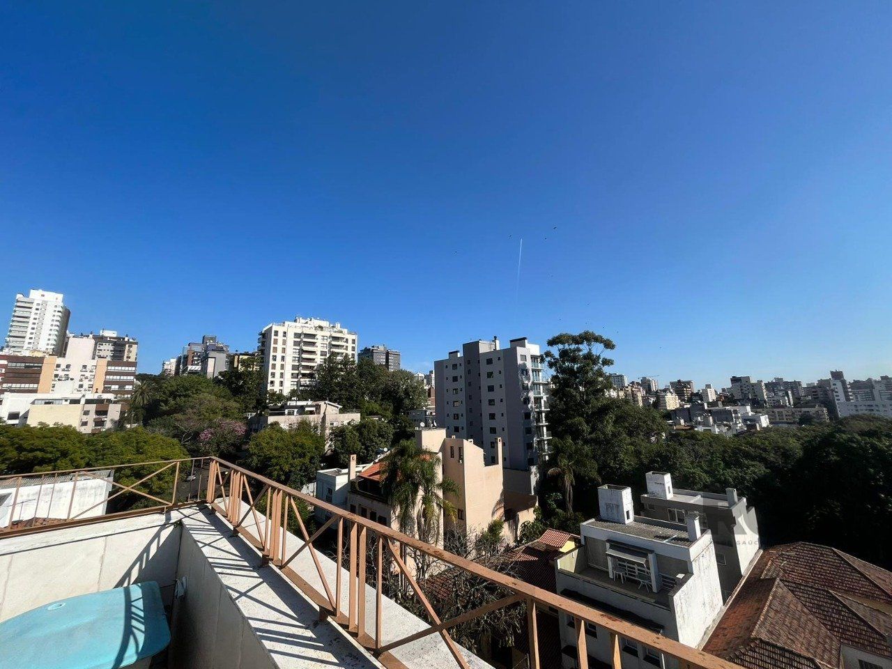 Apartamento de três quartos, suíte, churrasqueira e duas vagas de garagem (box duplo) no bairro Auxiliadora em Porto Alegre. — foto 20