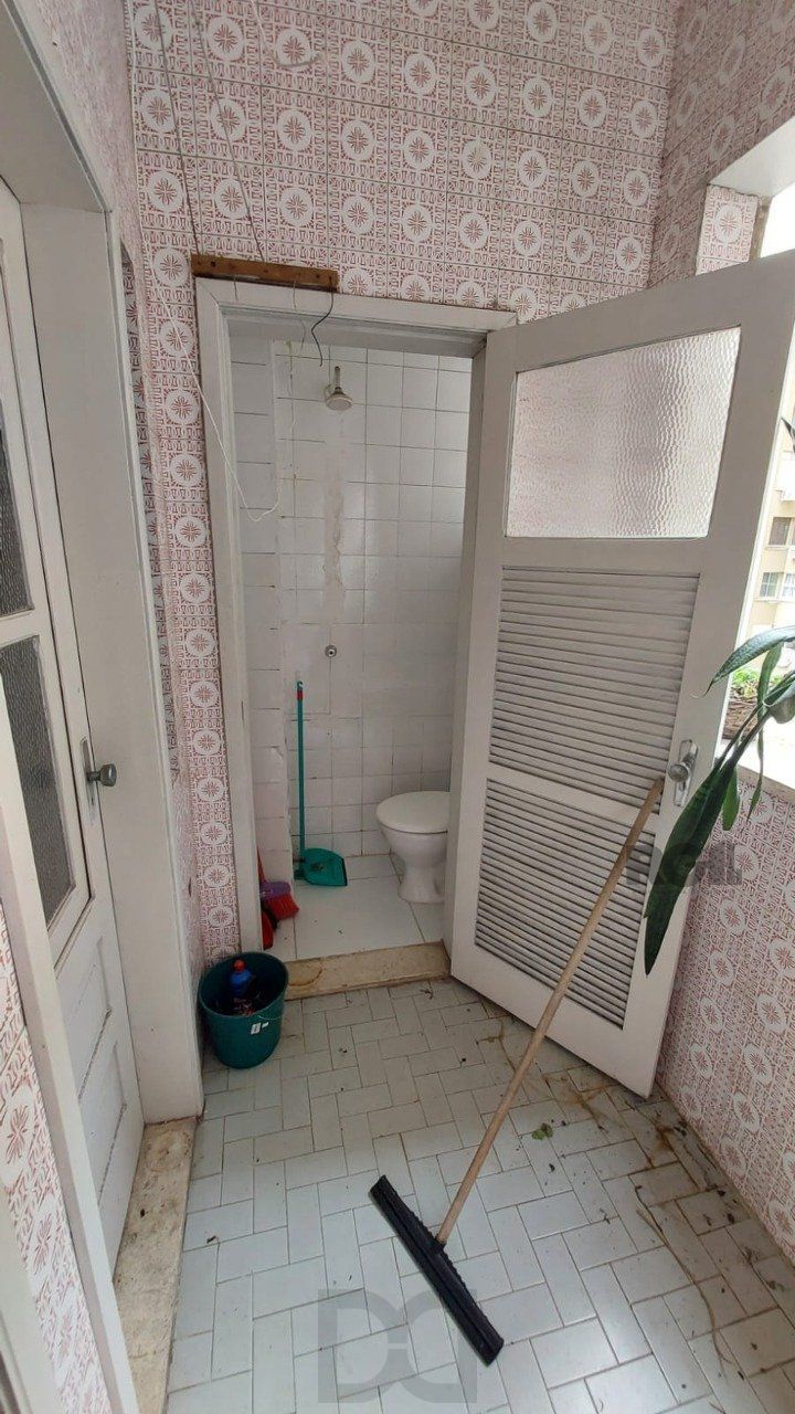 Apartamento no Centro de 2 dormitórios reformado — foto 11