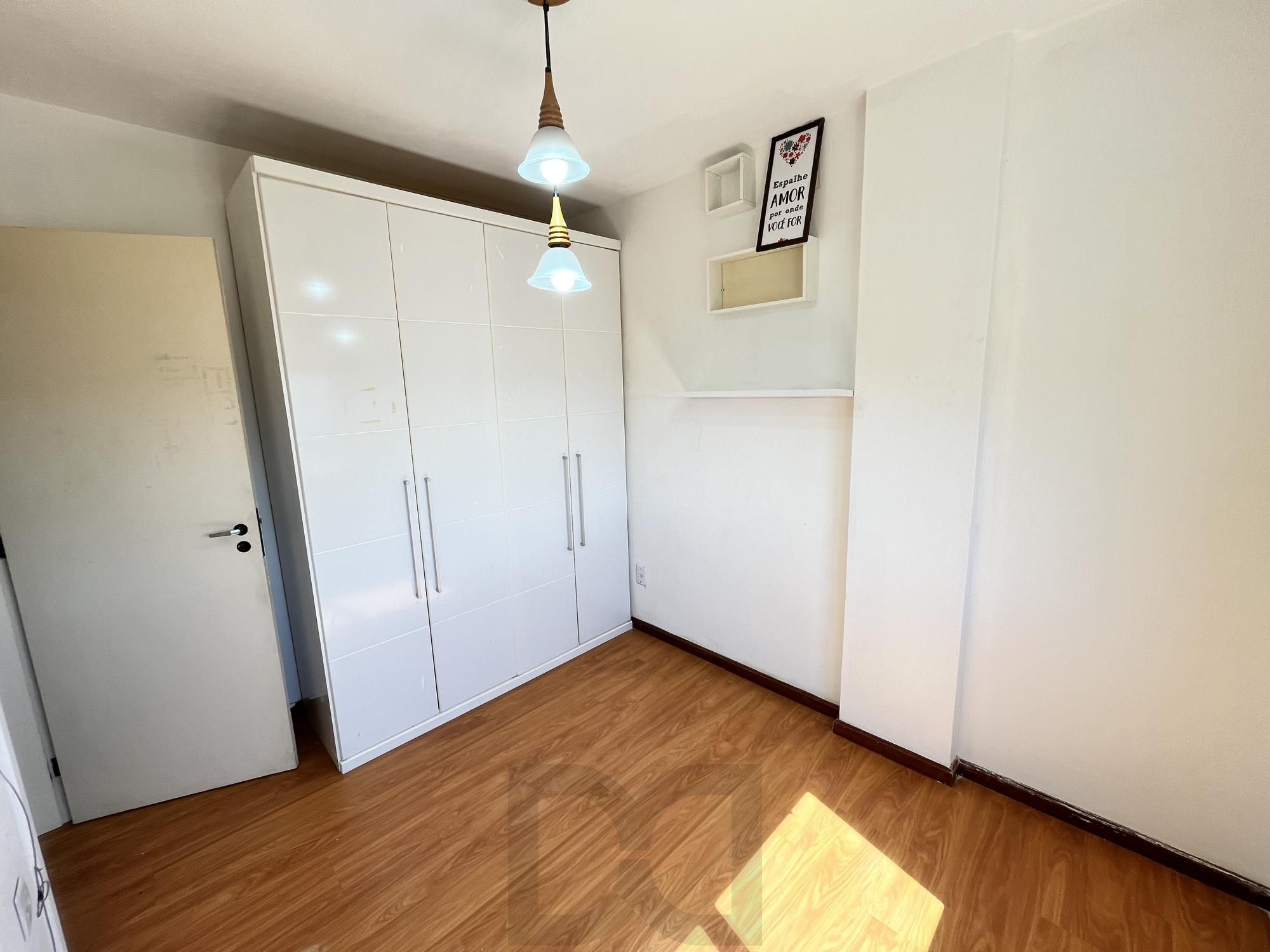 Apartamento de 2 quartos, sacada com churrasqueira e 1 vaga de garagem POA — foto 13