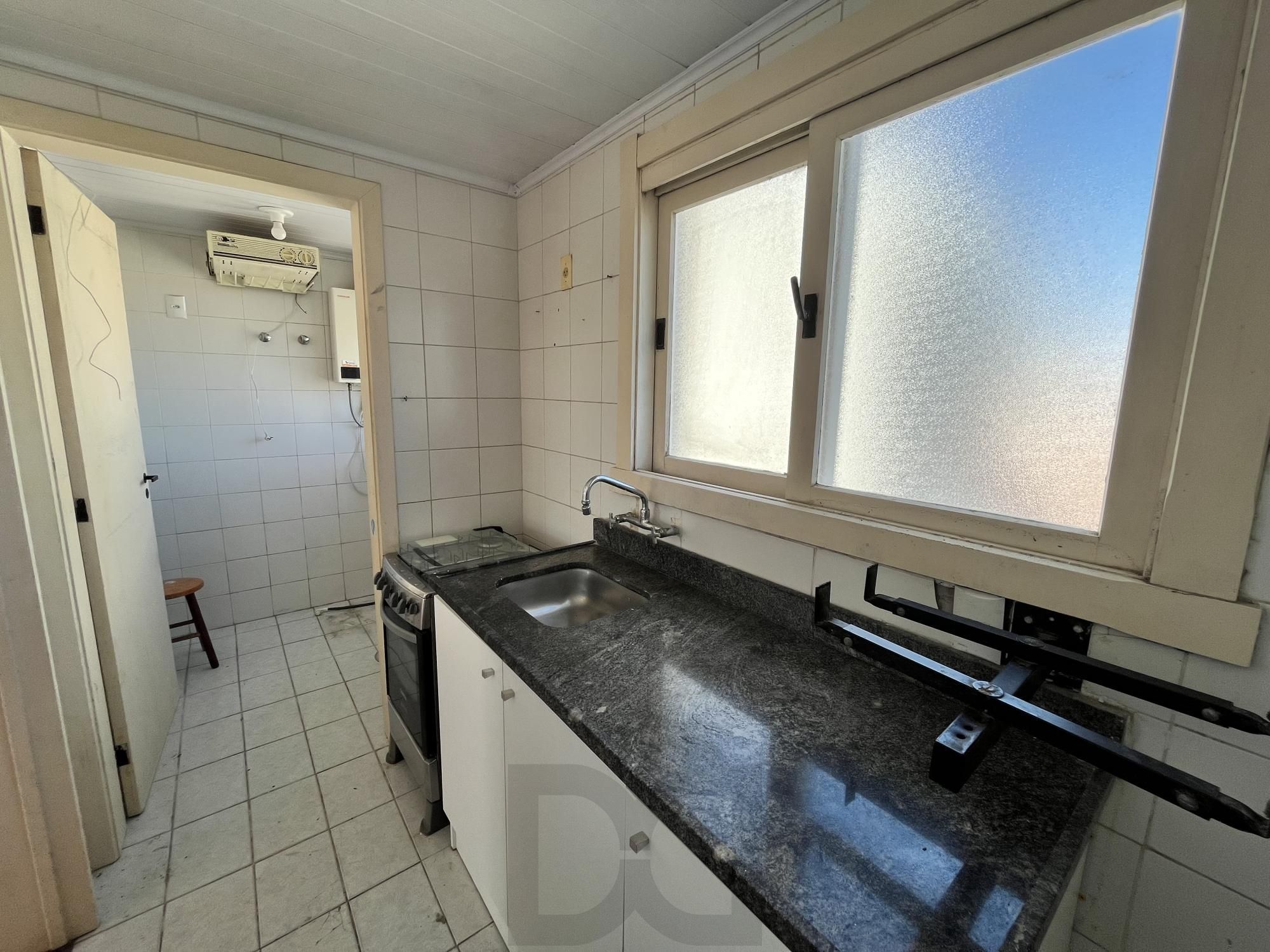 Apartamento de 2 quartos, sacada com churrasqueira e 1 vaga de garagem POA — foto 29