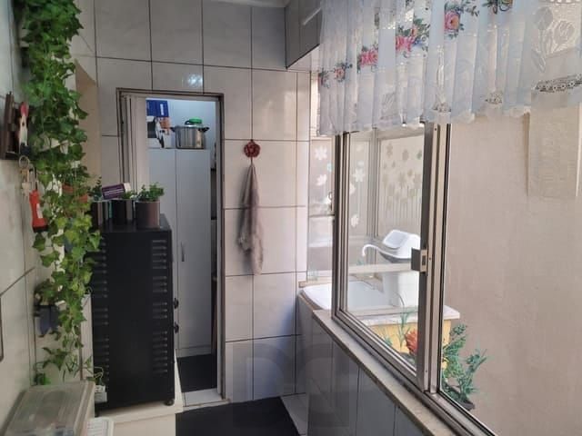 Apartamento de três dormitórios no bairro Rio Branco em Porto Alegre. — foto 4