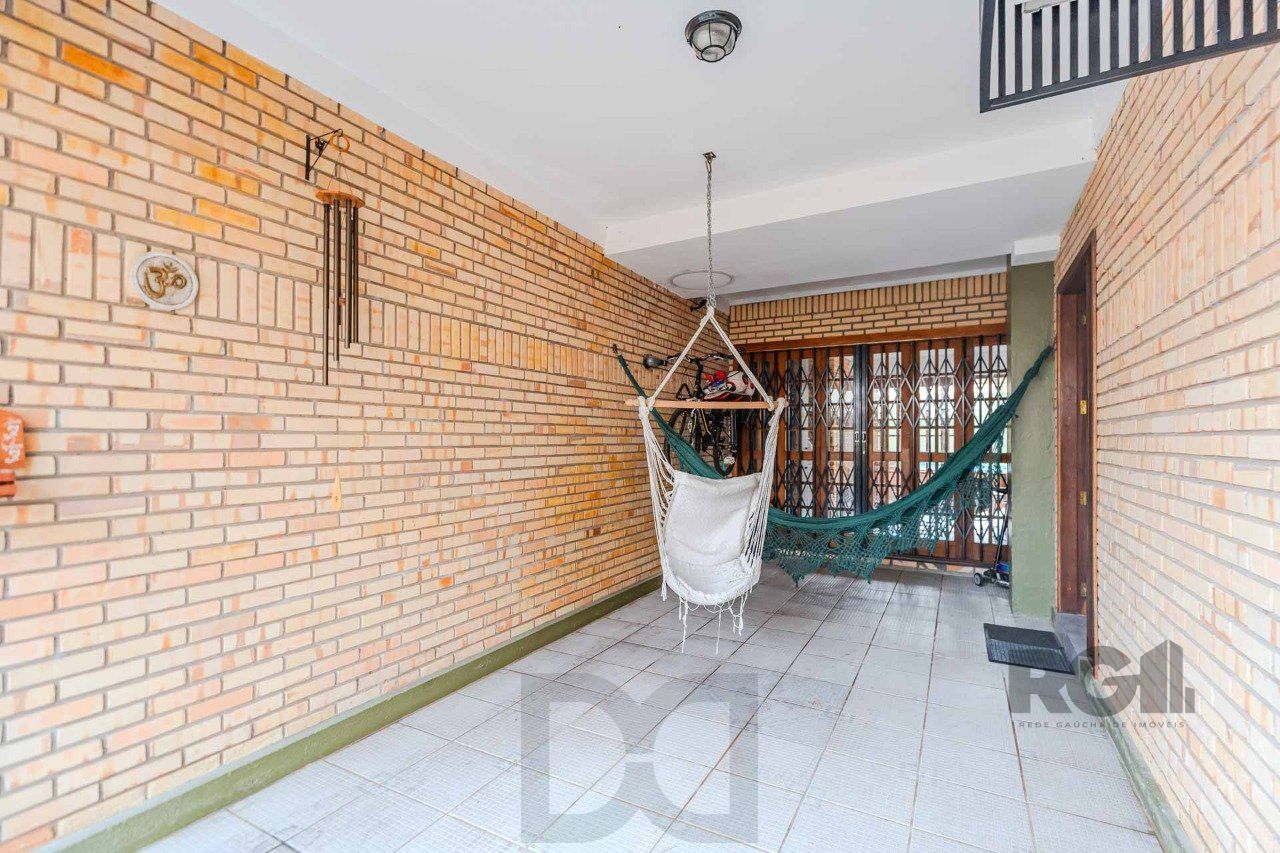 Casa em condomínio fechado, 3 dormitórios, suíte e duas vagas de garagem — foto 41