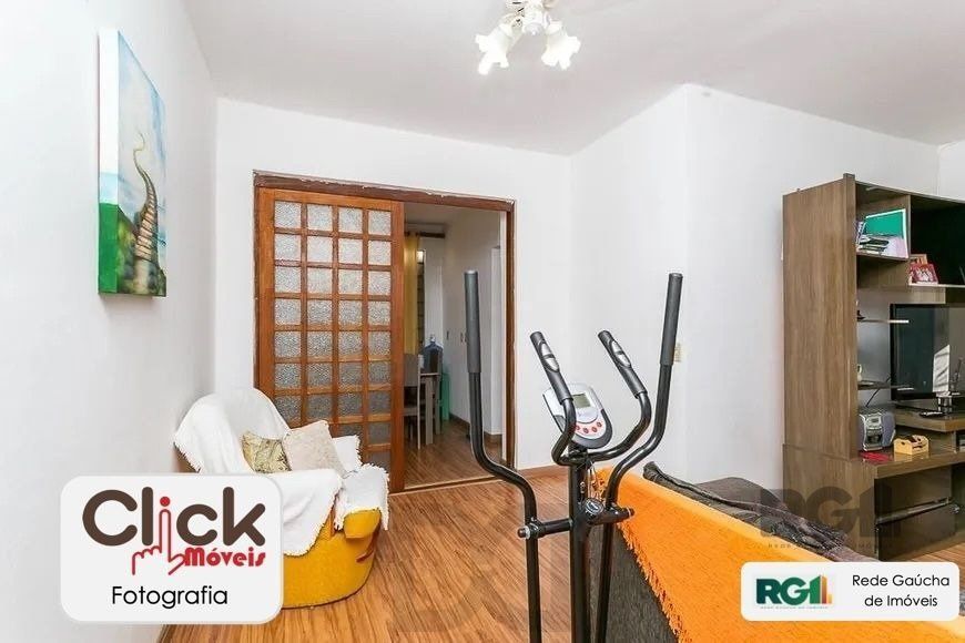 Casa 3 dormitórios, 123,8 m² de área privativa e 2 vaga(s) de garagem. Localizado na Rua/Av. Andaraí, no bairro Passo D Areia em Porto Alegre. — foto 4