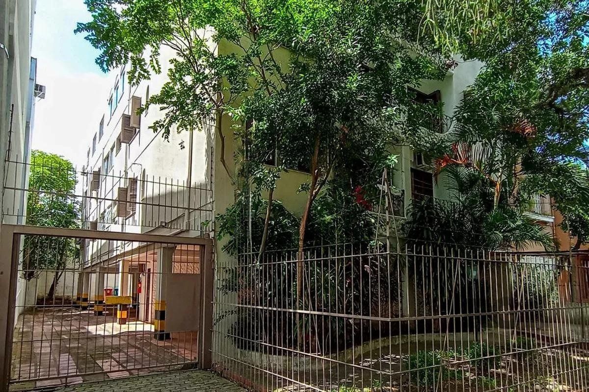 Apartamento amplo com dois dormitórios no bairro Rio Branco em Porto Alegre. — foto 8