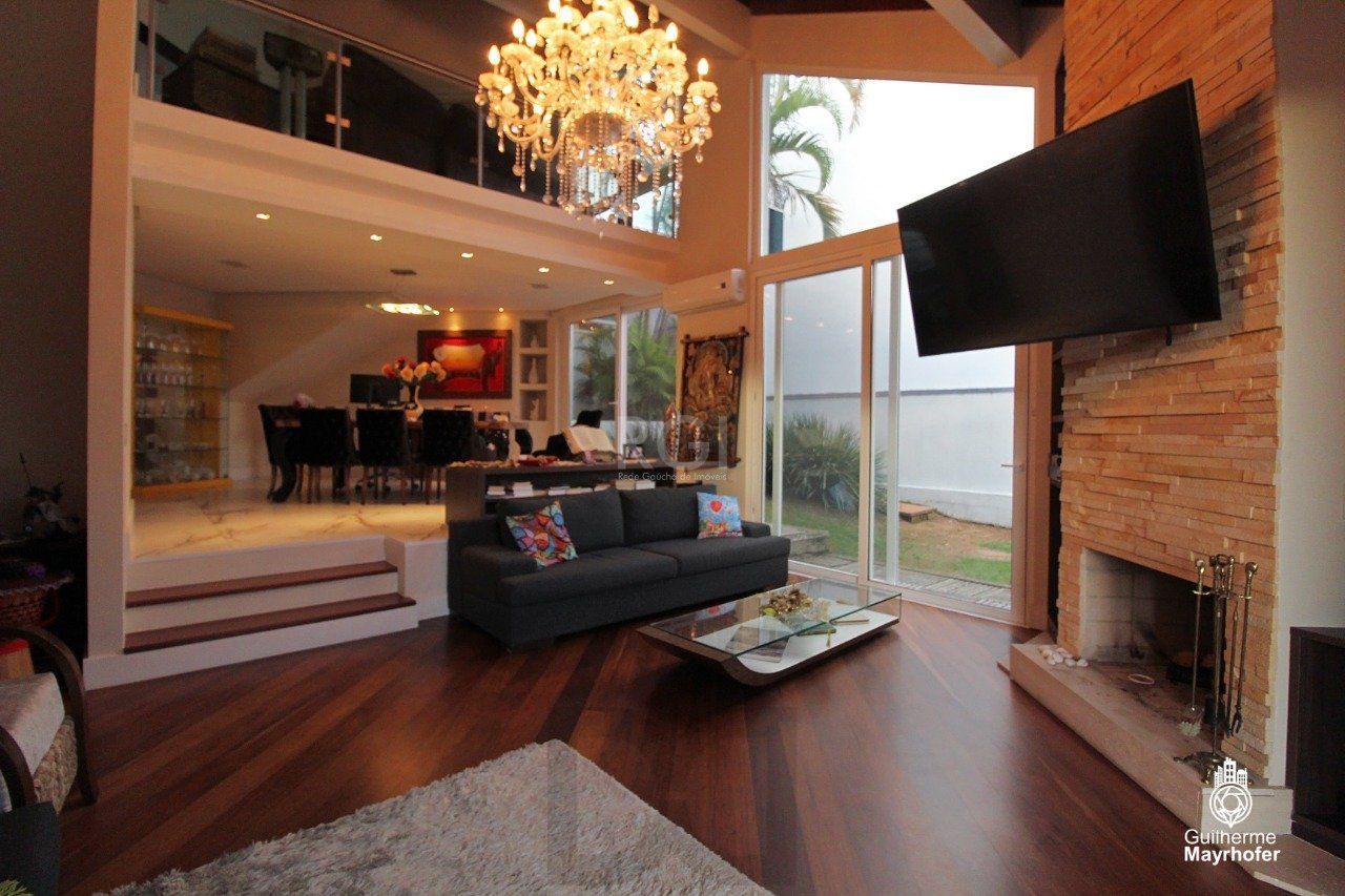 Casa para Venda - 650m², 4 dormitórios, sendo 3 suites, 4 vagas - Chácara das Pedras — foto 1