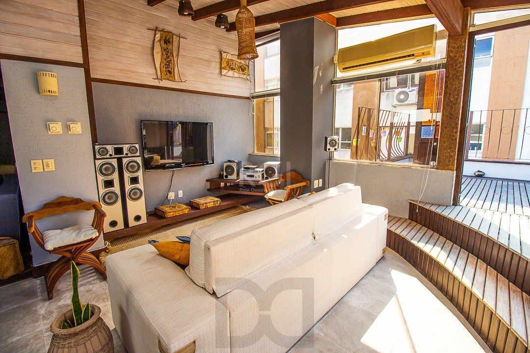 Cobertura para Venda - 116.36m², 2 dormitórios, sendo 1 suites, 1 vaga - Petrópolis — foto 6