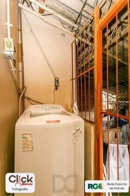 Casa 3 dormitórios, 123,8 m² de área privativa e 2 vaga(s) de garagem. Localizado na Rua/Av. Andaraí, no bairro Passo D Areia em Porto Alegre. — foto 16