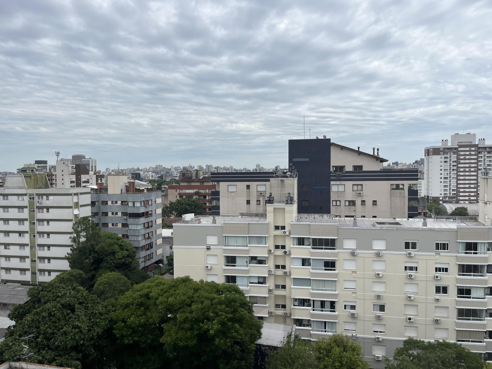 Apartamento de três dormitórios, suíte e uma vaga de garagem no bairro Santana — foto 29