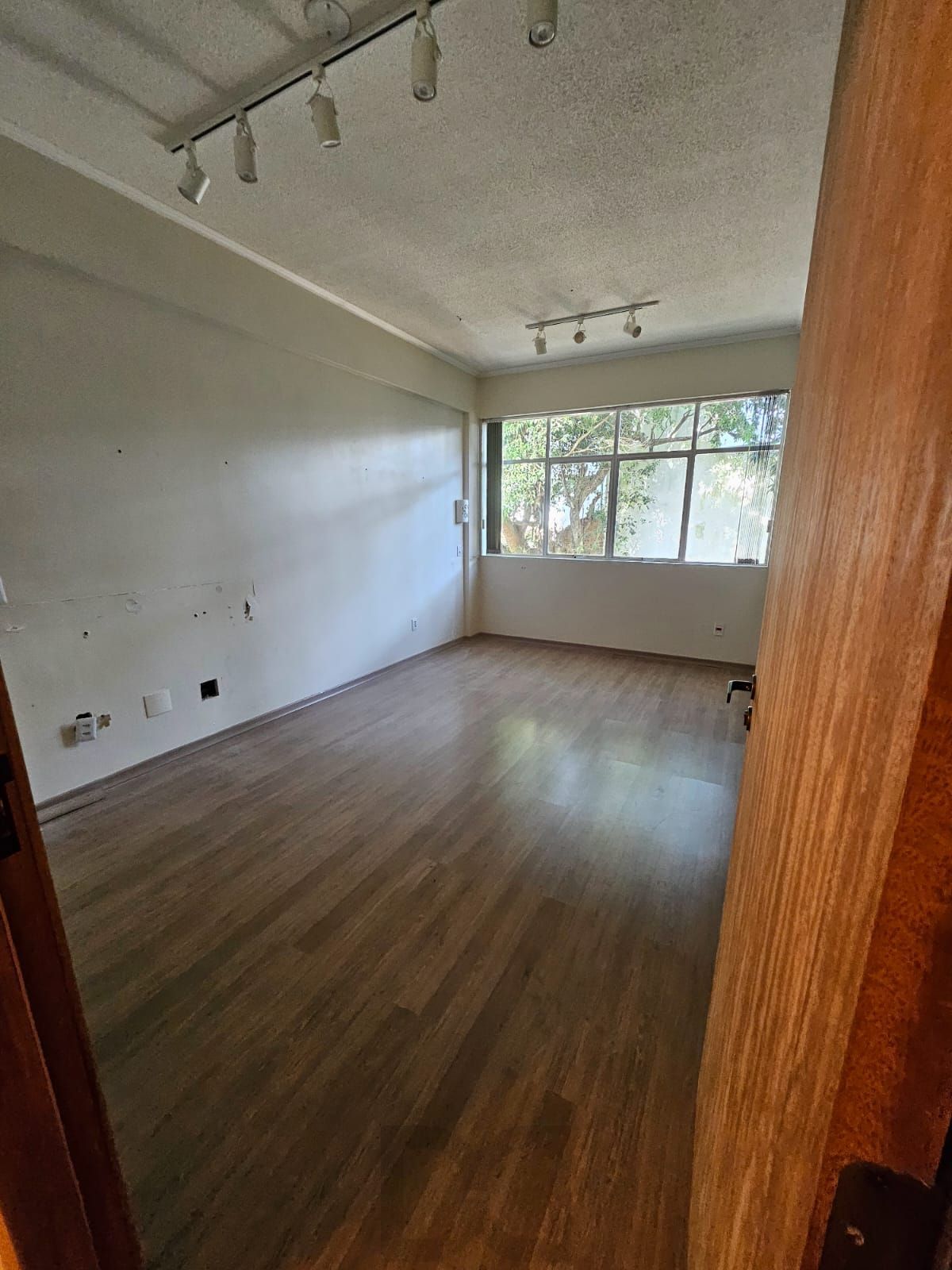 Sala comercial no bairro Petrópolis em Porto Alegre — foto 2