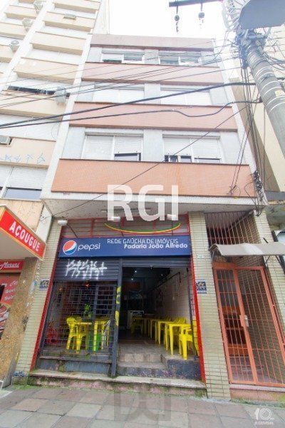 Apartamento de dois dormitórios dependência de empregada no bairro Cidade Baixa — foto 2