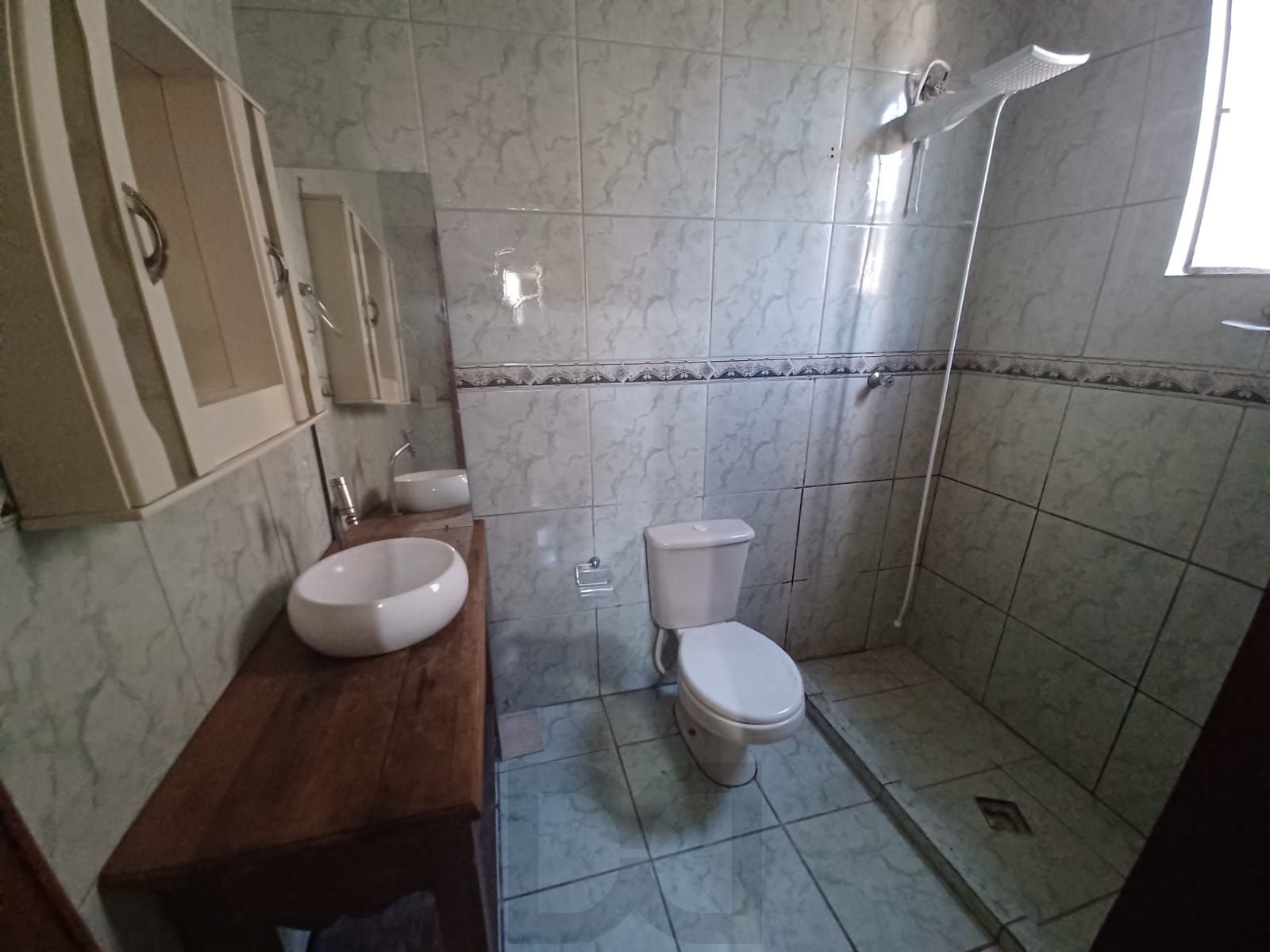 Casa de 3 quartos, suíte e patio no bairro Medianeira em POA — foto 13