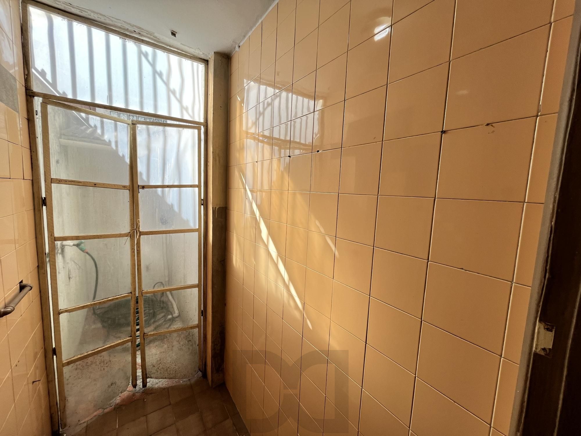 JK transformado em 1 dormitório com pátio privativo no bairro Petrópolis — foto 17