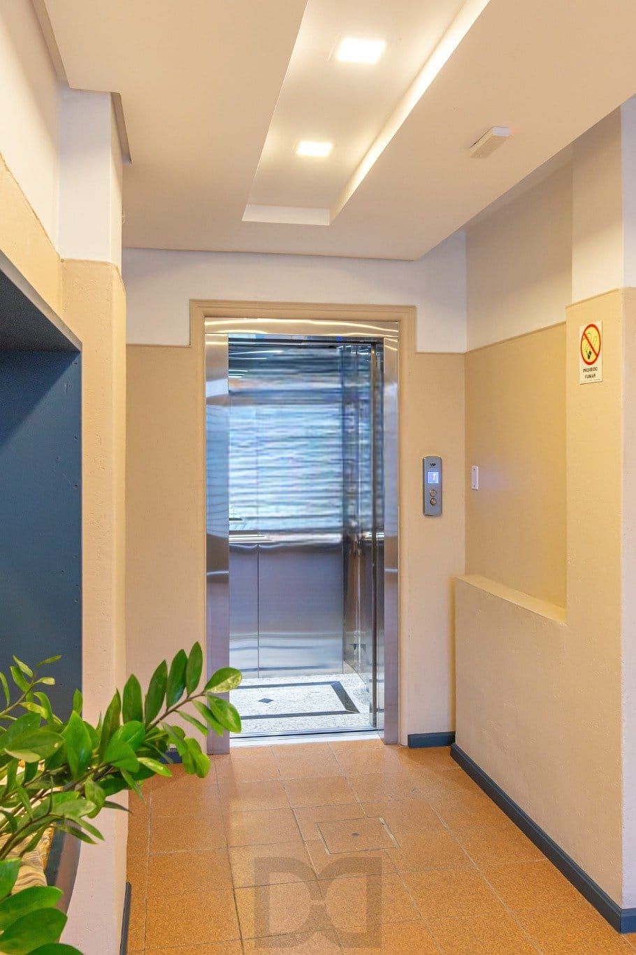 Apartamento de 2 quartos no bairro Floresta em Porto Alegre — foto 4