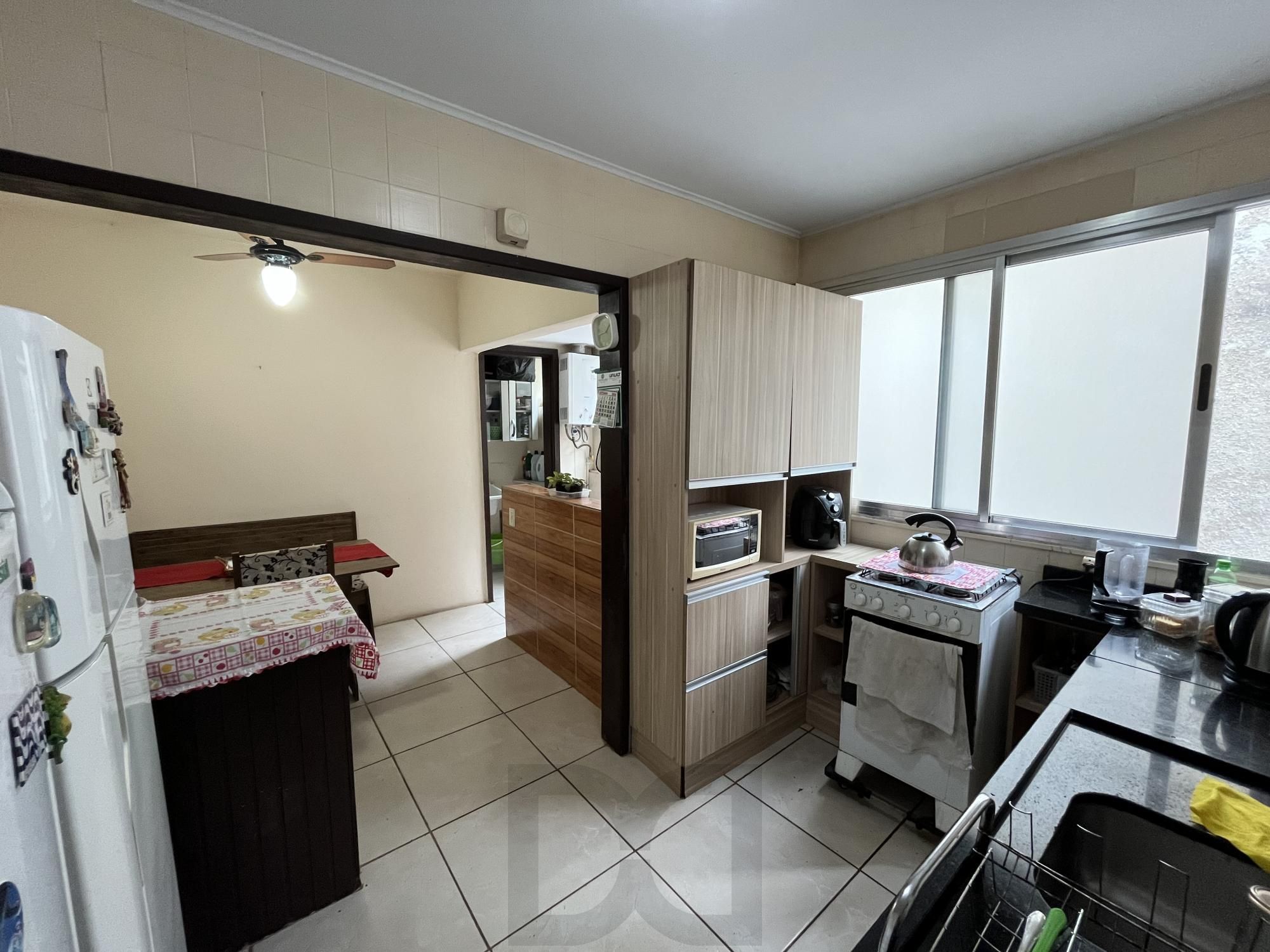 Apartamento de dois quartos com suíte no bairro Menino Deus em Porto Alegre — foto 9