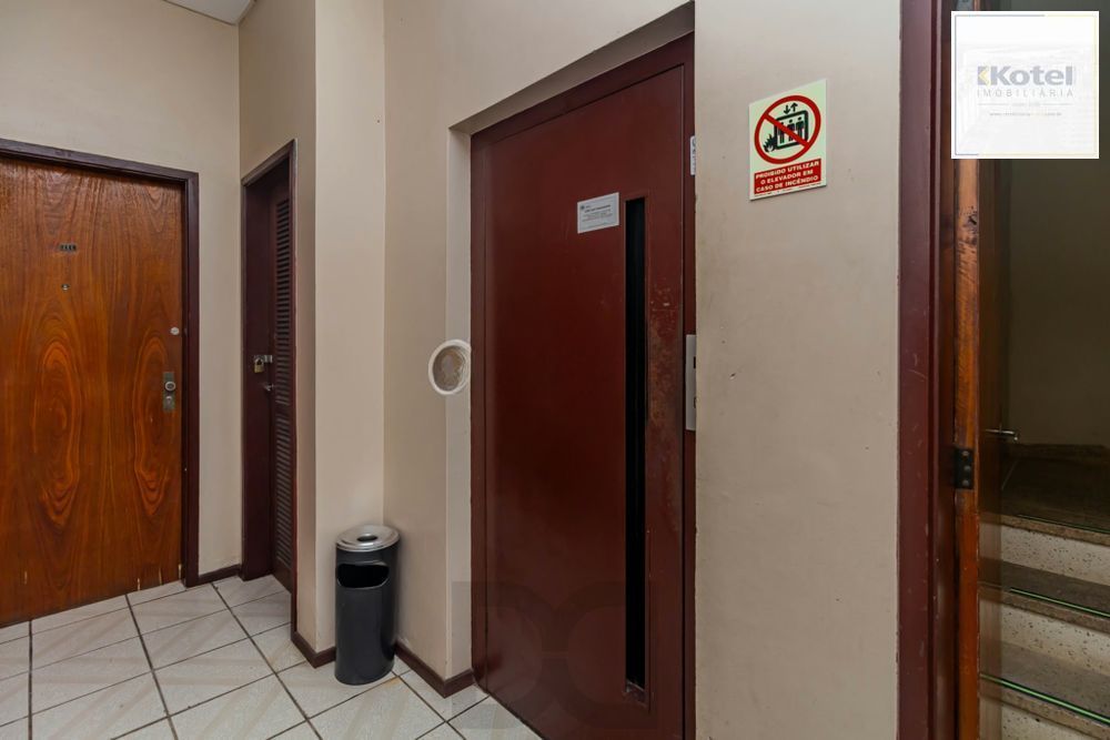 Apartamento reformado de 2 quartos e 1 vaga de garagem no bairro Cidade Baixa — foto 4