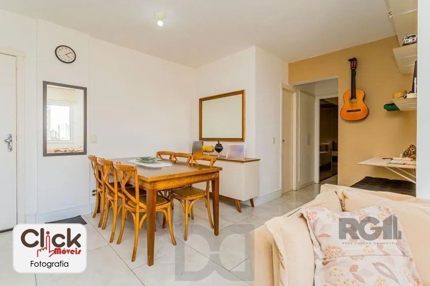 Apartamento 3 dormitórios, sendo 1 suíte, 66 m² de área privativa e 1 vaga(s) de garagem. Localizado na Rua/Av. Dom Claudio Jose Goncalves Ponce De Leao, no bairro Vila Ipiranga em Porto Alegre. — foto 15