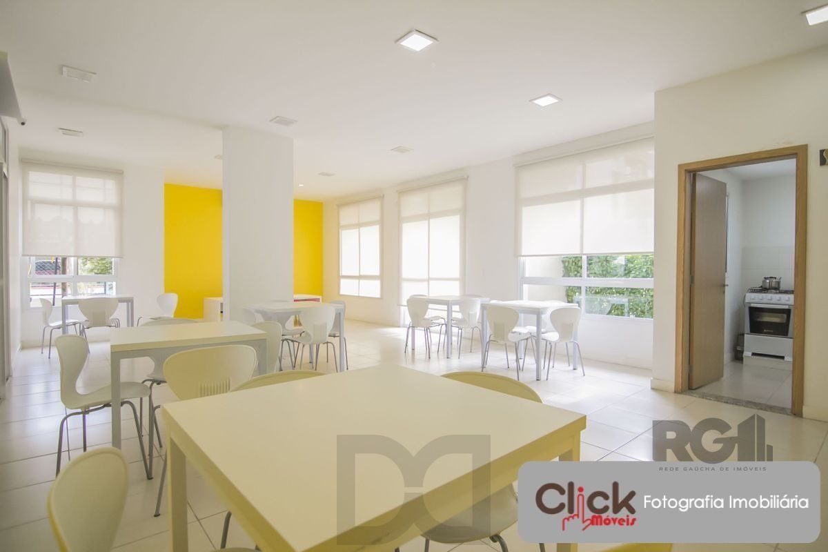 vende no bairro Passo da Areia em Porto Alegre: — foto 37