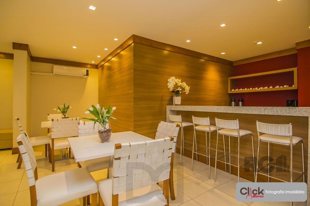 Apartamento 3 dormitórios, suíte, 2 vagas. Andar alto, vista para infraestrutura do condomínio. Semi-mobiliado. — foto 13