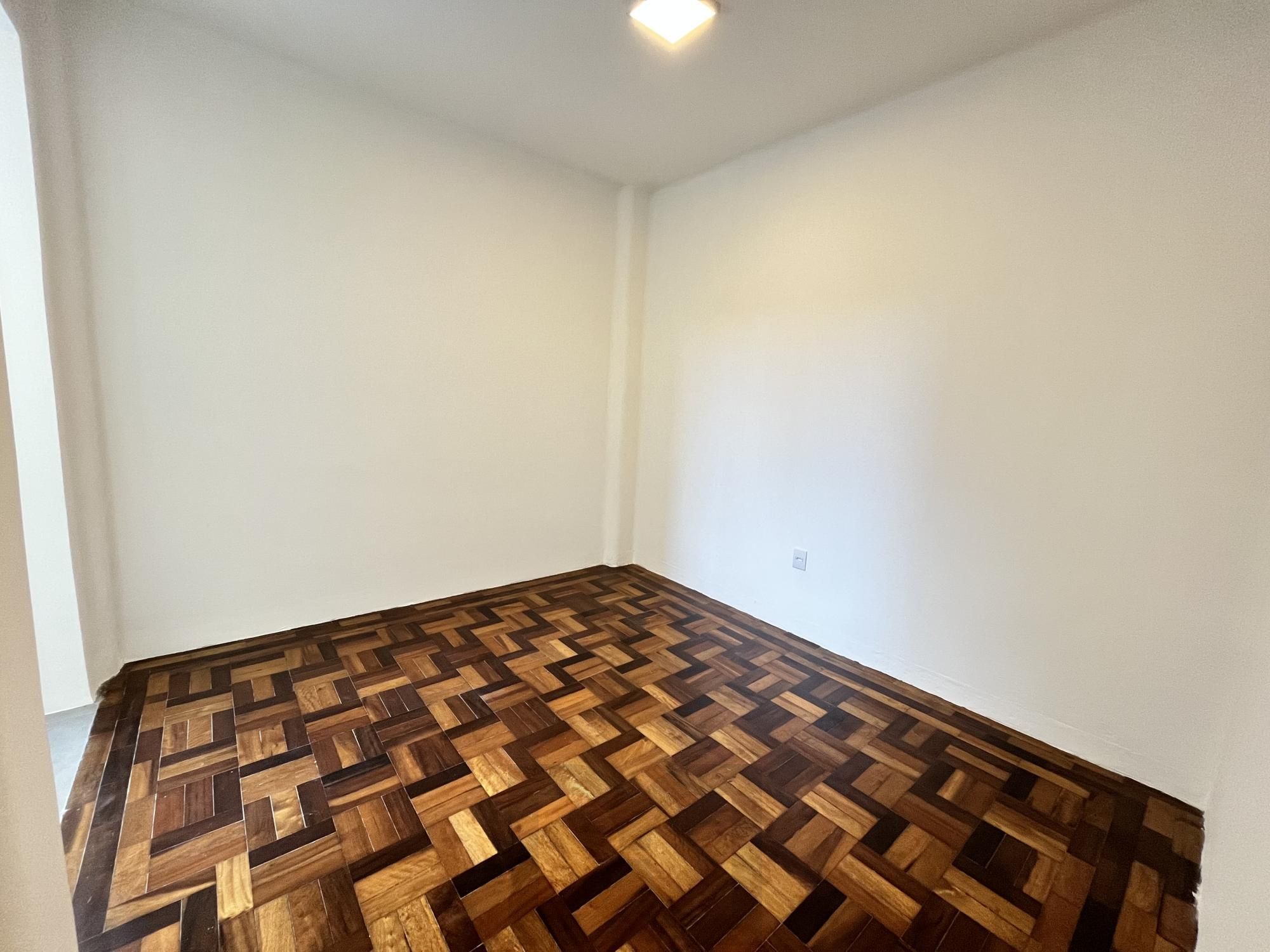 Apartamento reformado de 2 quartos no bairro Moinhos de Vento em POA — foto 14