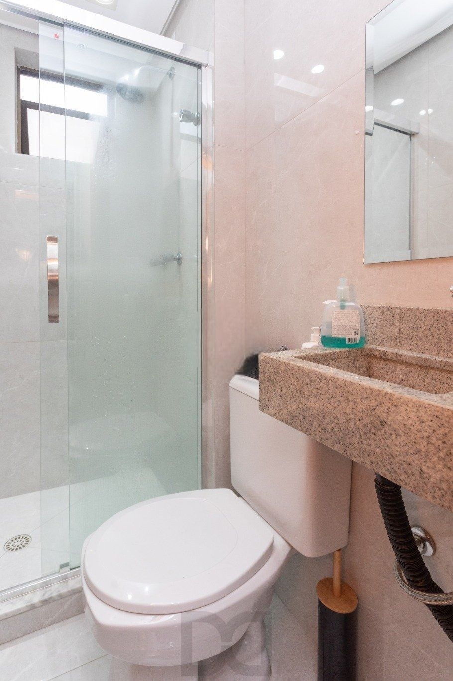 Apartamento de 3 quartos, suíte e 1 vaga de garagem no bairro Passo da Areia POA — foto 17