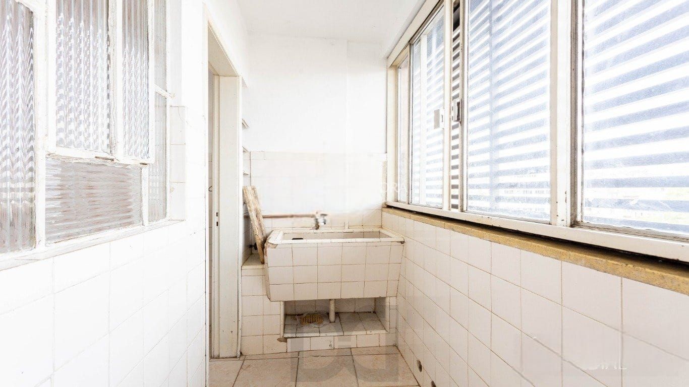 Apartamento de 2 quartos no bairro São Geraldo em Porto Alegre — foto 10