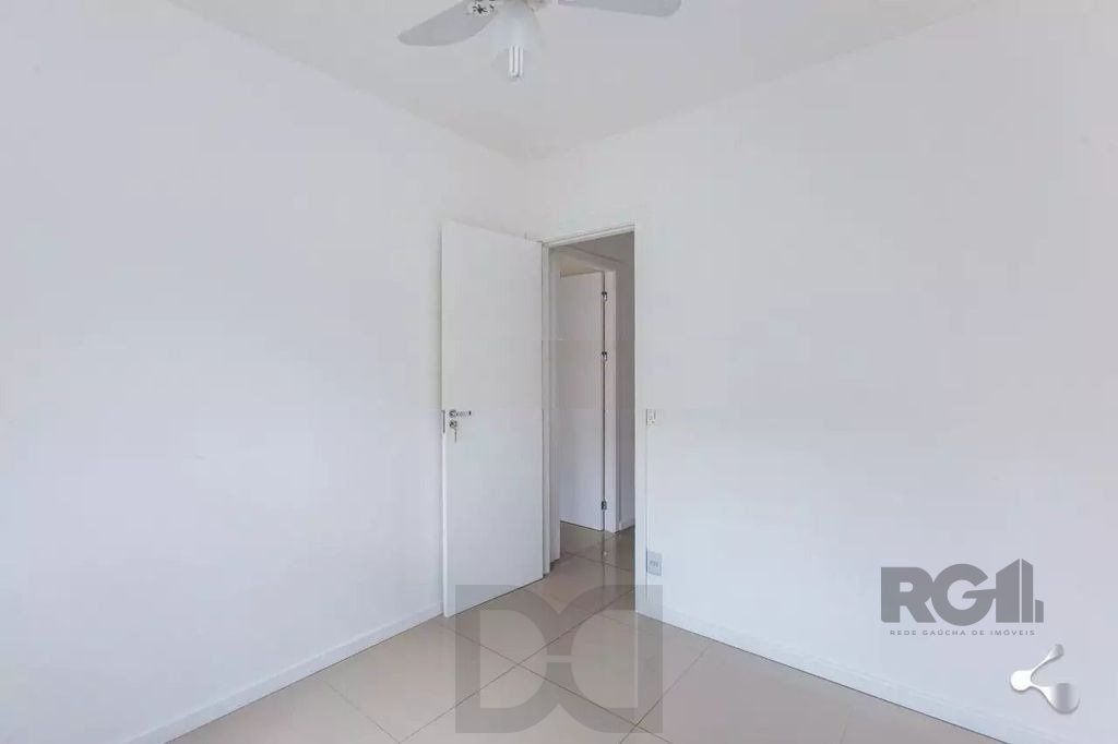 Apartamento 2 dormitórios, sendo 1 suíte, 69 m² de área privativa e 1 vaga(s) de garagem. Localizado na Rua/Av. Dom Claudio Jose Goncalves Ponce De Leao, no bairro Vila Ipiranga em Porto Alegre. — foto 6