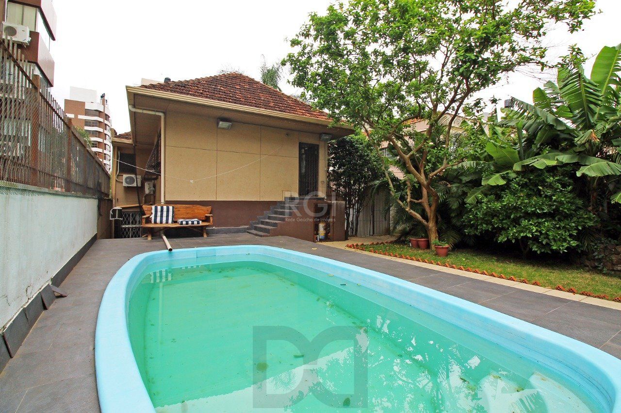 Casa para Venda - 464.5m², 3 dormitórios, sendo 1 suites, 3 vagas - Petrópolis — foto 4