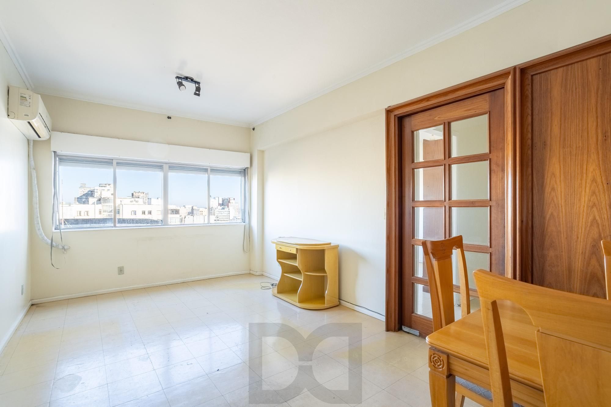 Apartamento de 2 dorm./ na Av. Independência, / Em frente ao Complexo Hospitalar Santa Casa e próximo à UFRGS. — foto 10