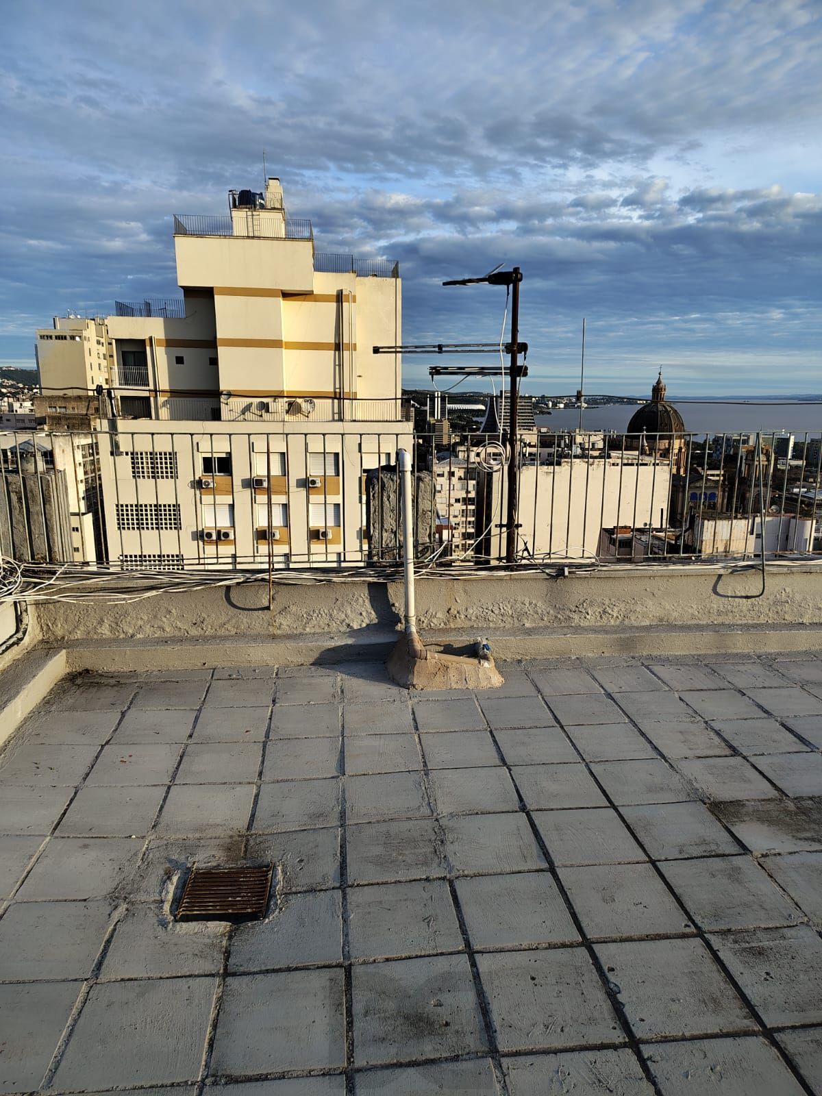 Apartamento Espaçoso no Centro Histórico com Móveis Sob Medida — foto 25
