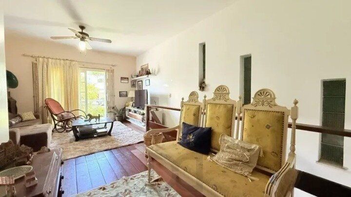 Casa de 4 dormitórios, uma suíte, pátio com piscina nos fundos e espaço para até 3 carros no Chácara das Pedras — foto 6