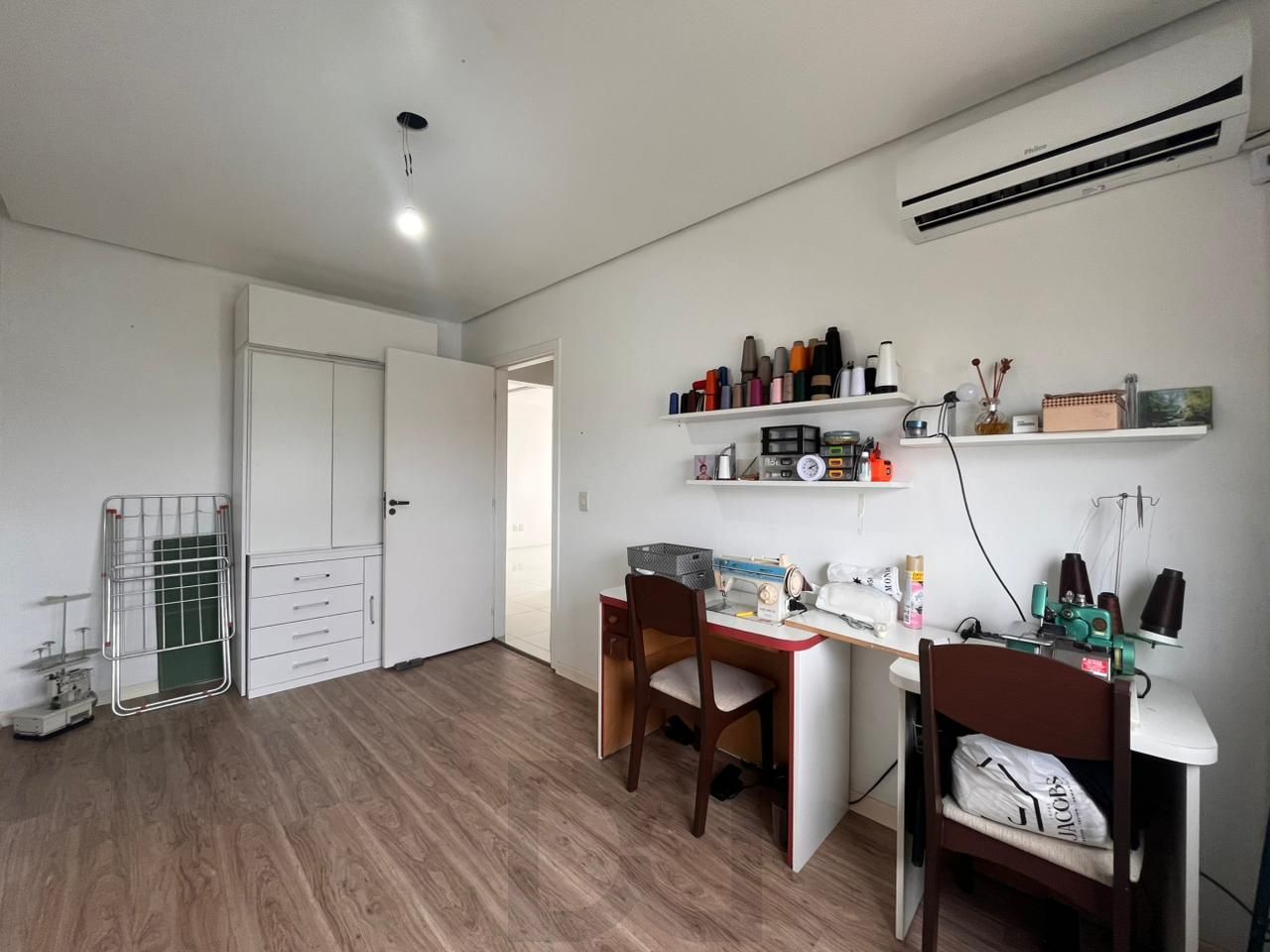 Excelente apartamento de 2 dormitórios com vaga dupla e depósito — foto 14