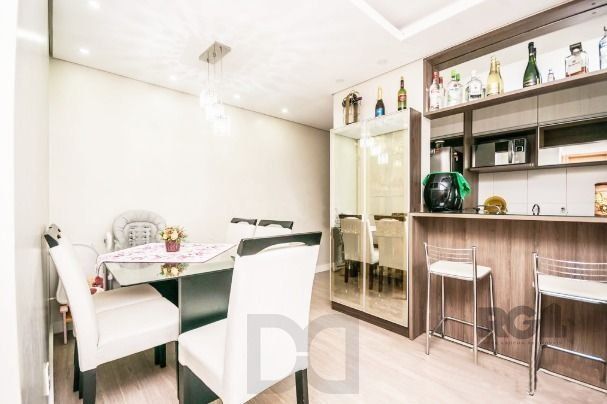 Apartamento com 2 quartos, sala, cozinha, sacada com churrasqueira e 1 vaga. — foto 2