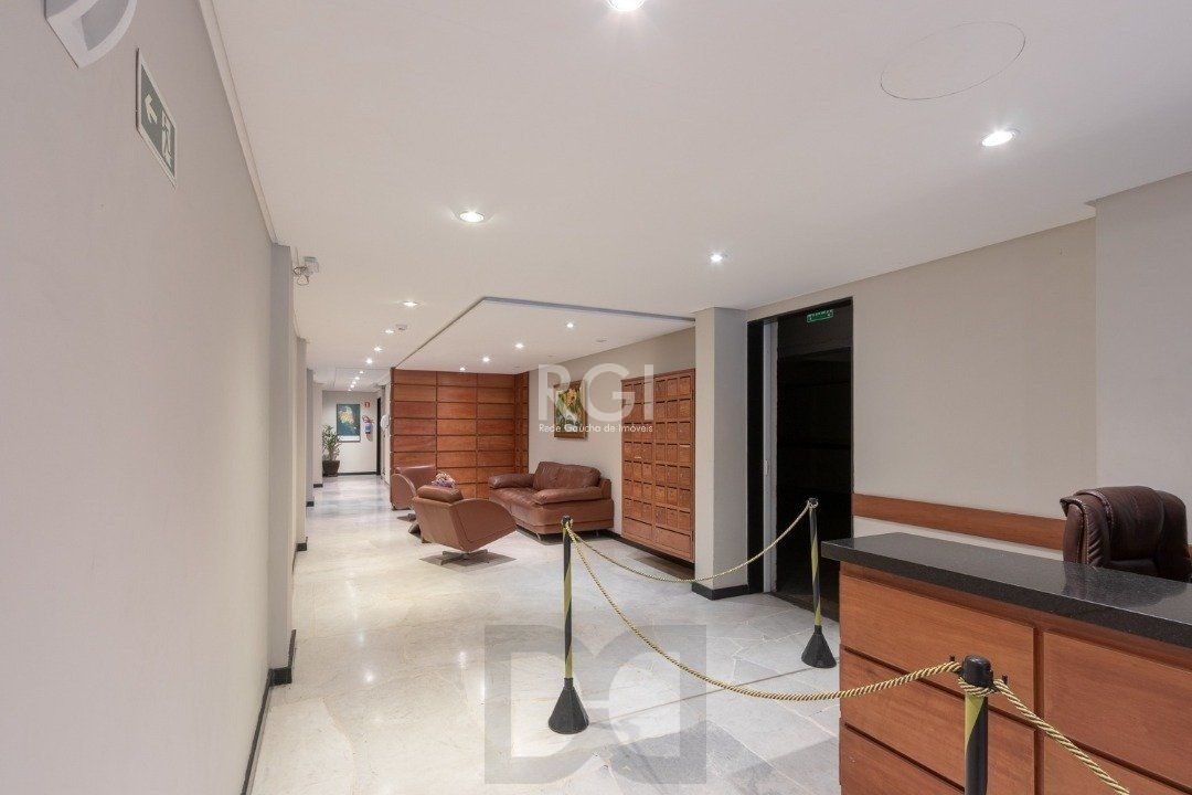 Apartamento para Venda - 104.44m², 3 dormitórios, sendo 1 suites, 1 vaga - Centro Histórico — foto 2