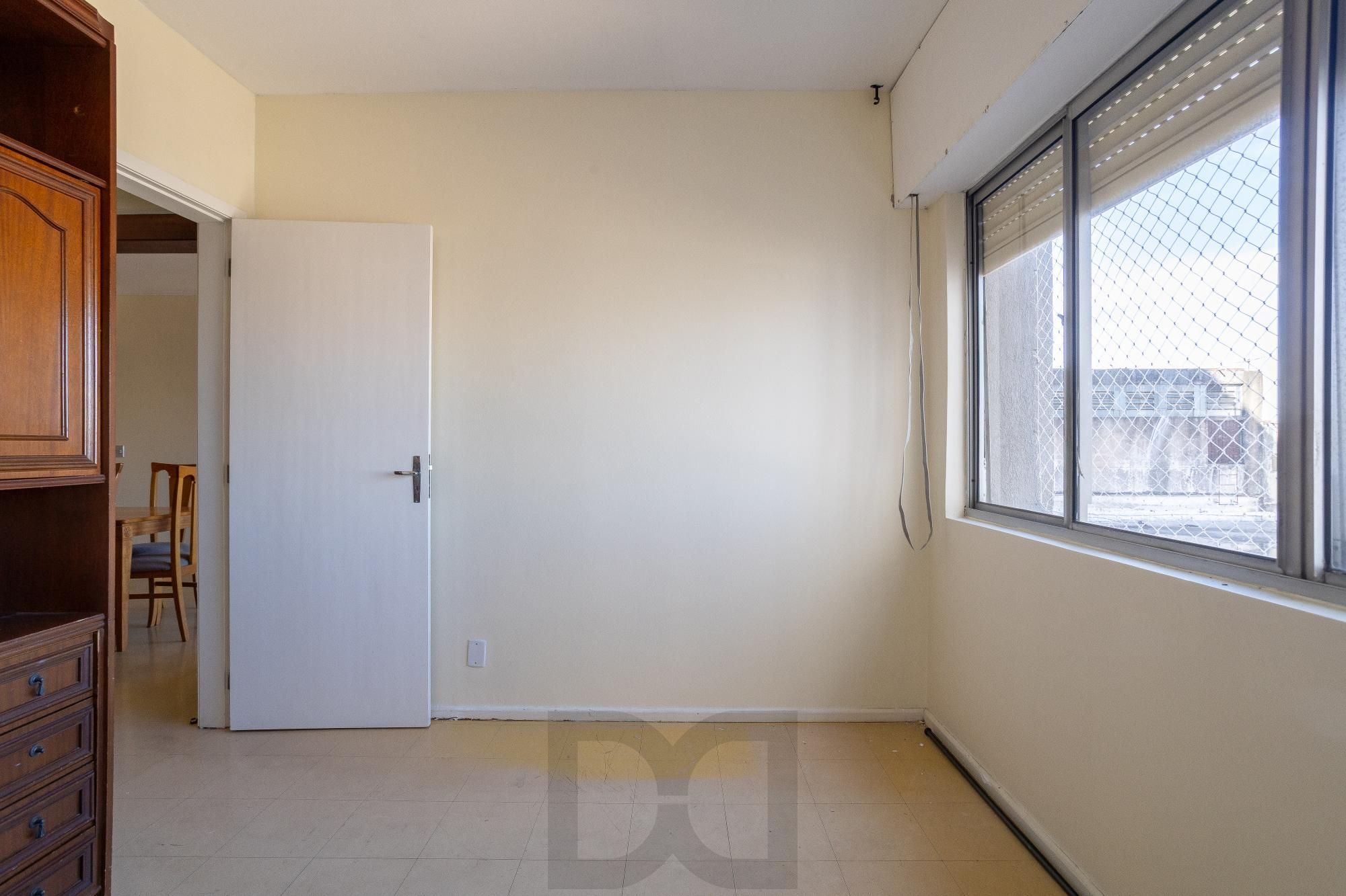 Apartamento de 2 dorm./ na Av. Independência, / Em frente ao Complexo Hospitalar Santa Casa e próximo à UFRGS. — foto 16