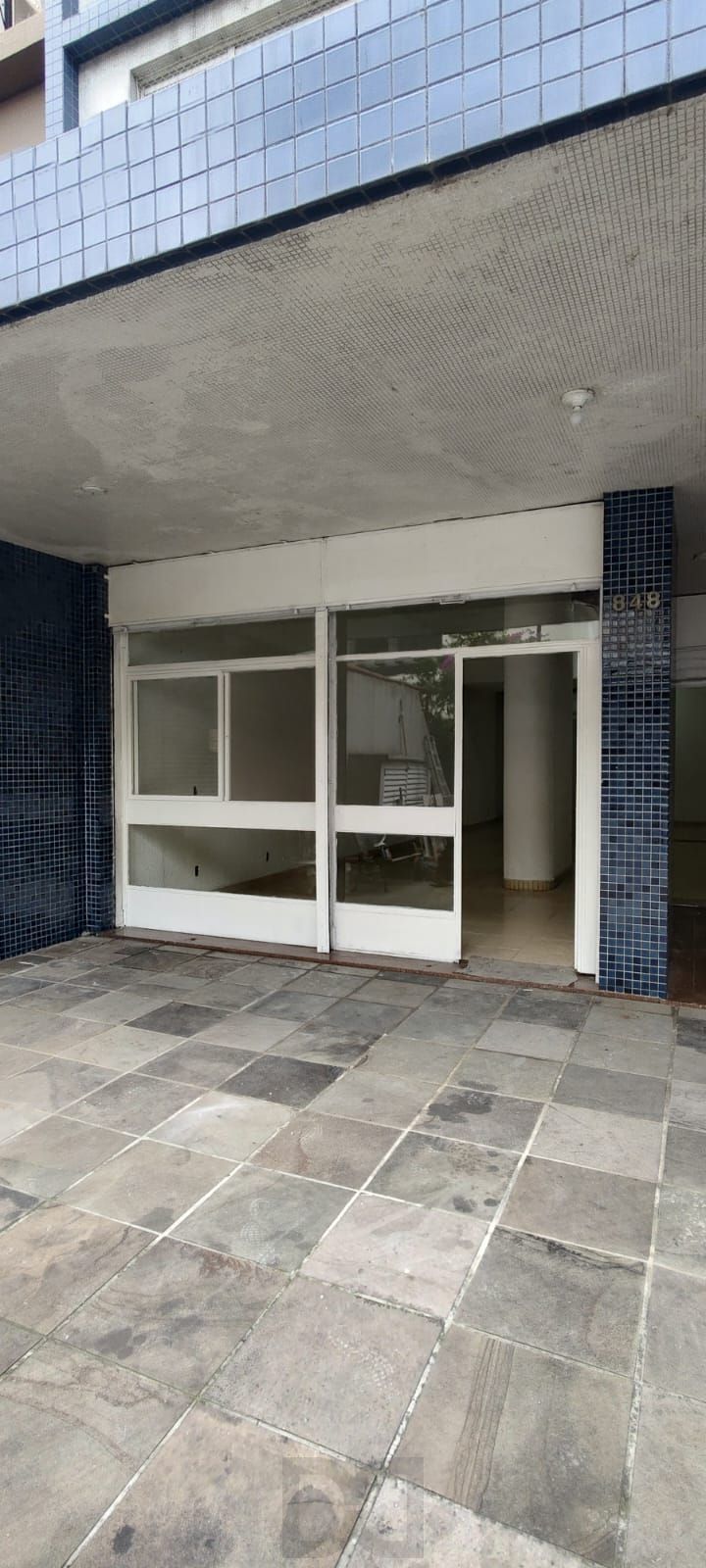 Sala Comercial térrea no Centro de Porto Alegre — foto 1