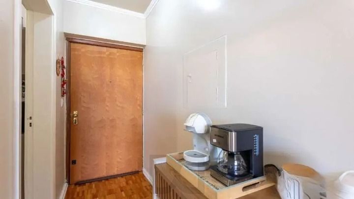 Apartamento 1 Dorm. semi mobiliado em frente da Santa Casa/ Porto Alegre — foto 3