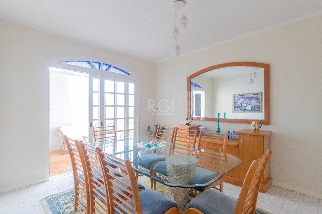 Casa para Venda - 250m², 3 dormitórios, sendo 2 suites, Partenon — foto 4
