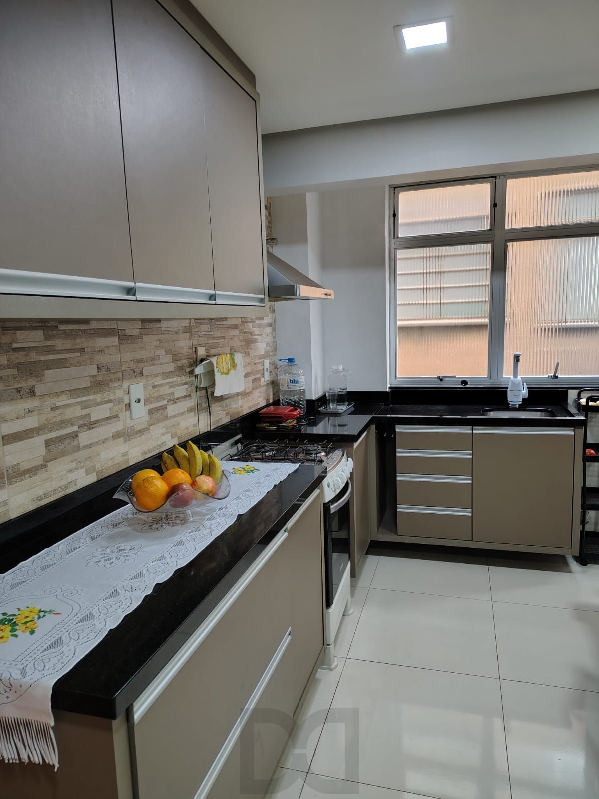 Apartamento Espaçoso no Centro Histórico com Móveis Sob Medida — foto 12
