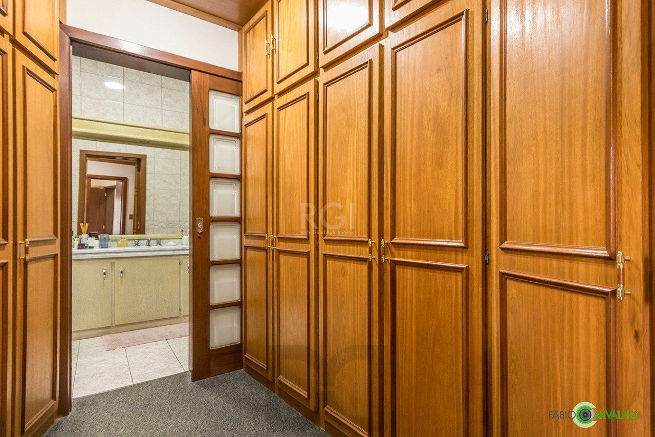 Sobrado para Venda - 335m², 4 dormitórios, sendo 2 suites, 3 vagas - Petrópolis — foto 42