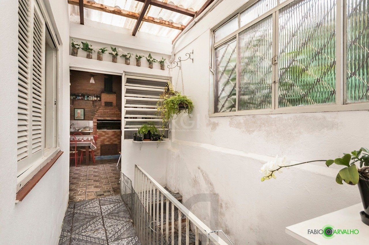 Casa para Venda - 168m², 3 dormitórios, sendo 1 suites, 3 vagas - Medianeira — foto 31