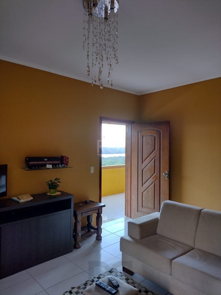 Casa para Venda - 0.18m², 2 dormitórios, sendo 2 suites, 3 vagas - Lomba do Pinheiro — foto 3