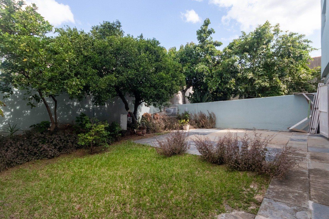 Casa para Venda - 250m², 3 dormitórios, sendo 2 suites, Partenon — foto 40