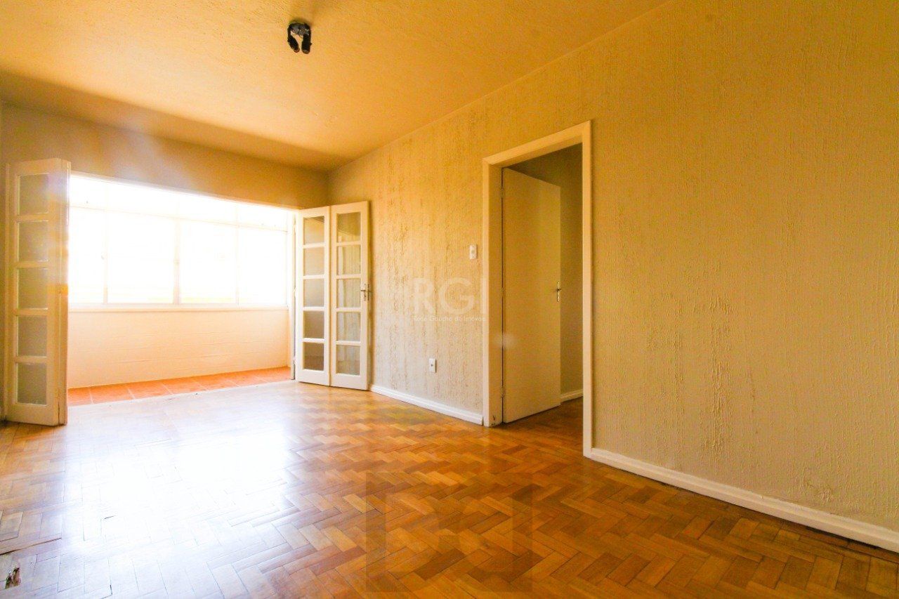 Apartamento para Venda - 73.01m², 2 dormitórios, 1 vaga - Menino Deus — foto 2