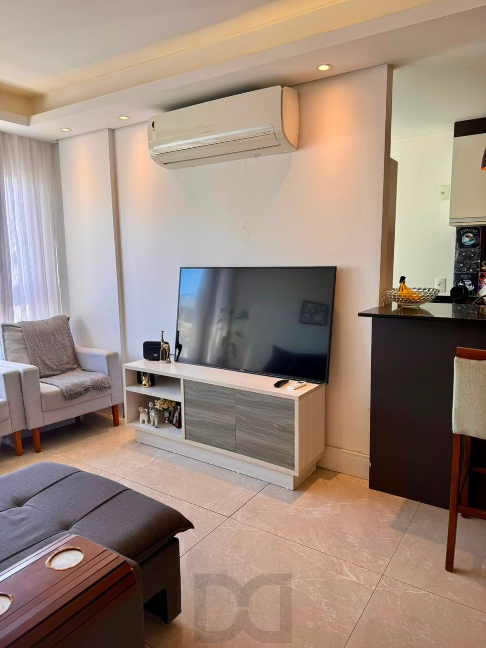 Apartamento 2 dormitórios sendo 1 suíte, semi-mobiliado no Jardim Lindóia — foto 3