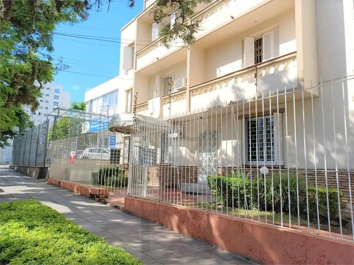 Apartamento a venda no Bairro Menino Deus / 3 Dormitórios — foto 1